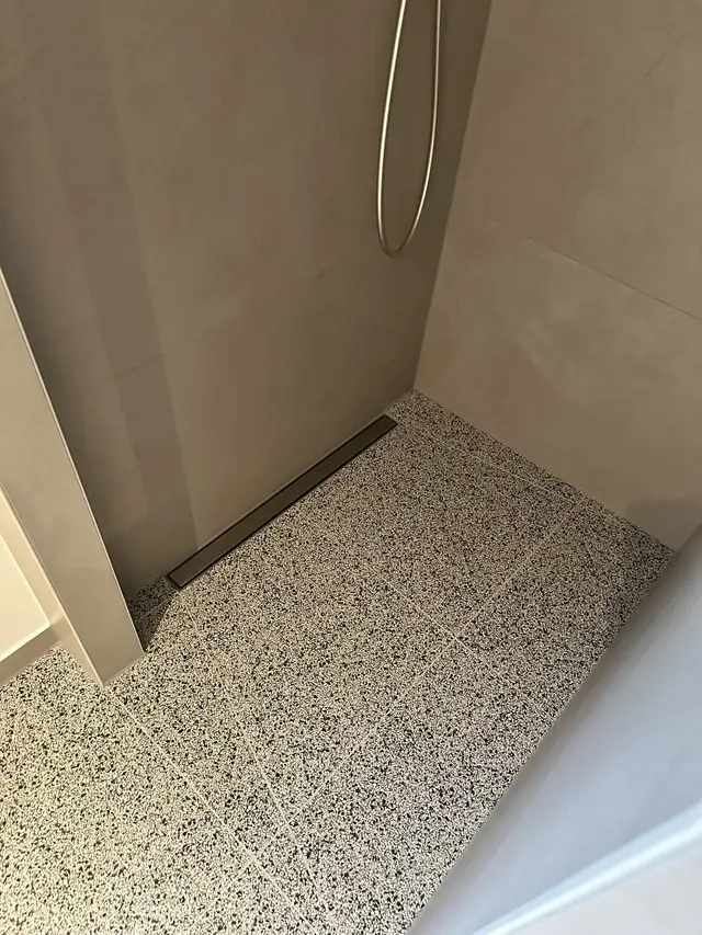 Badkamer met twee opzetkommen, foto 5 van 13