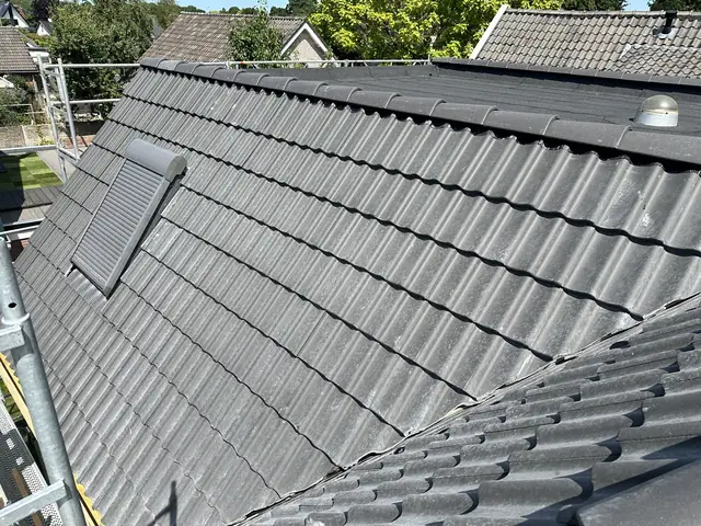 Dak vernieuwd met nieuwe pannen en dakraam, foto 23 van 27